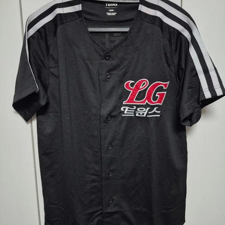 [BUNJANG] LG Twins Hong Chang-gi #51 Away Jersey (Size 95) / 엘지트윈스 새상품 95사이즈 홍창기 마킹 유니폼 팝니다