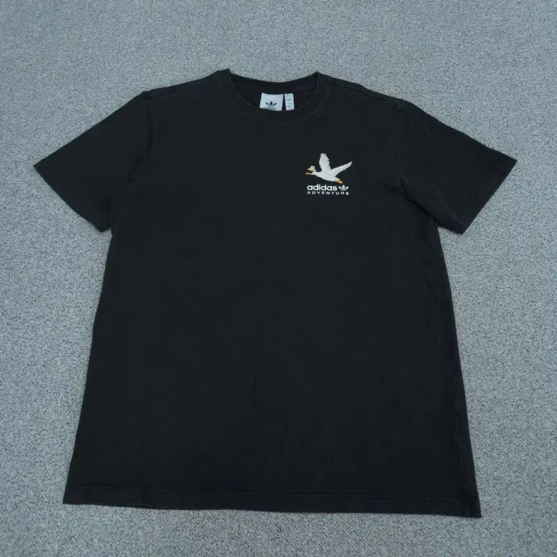 [BUNJANG] Adidas Short Sleeve T-Shirt Size S / S 아디다스 반팔 티 | 0720C24