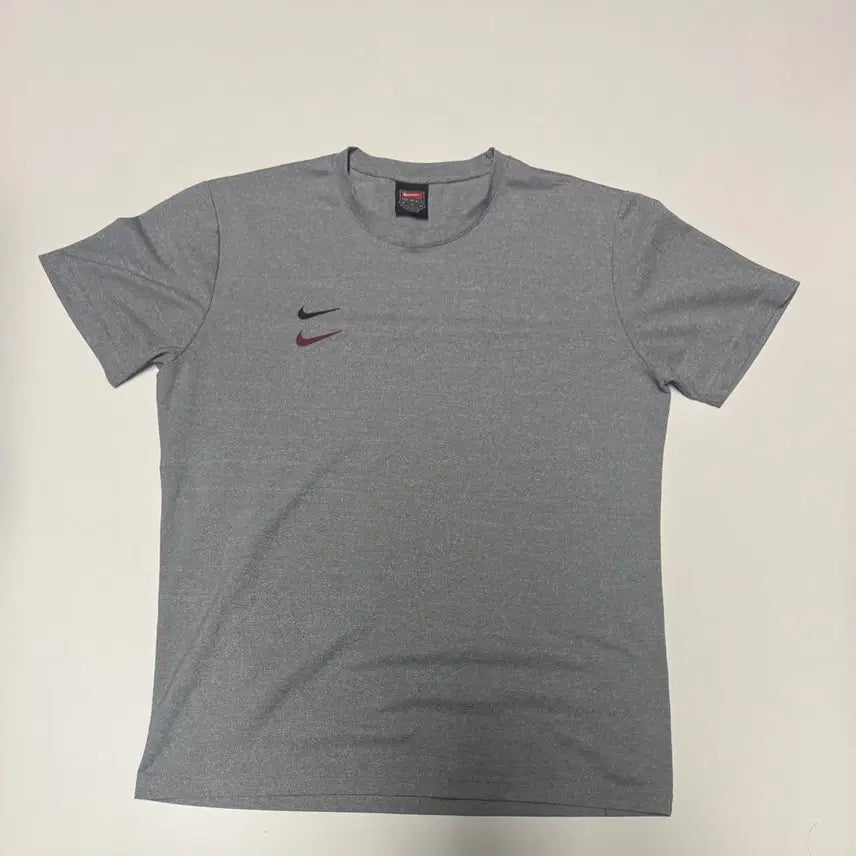 [BUNJANG] Nike Team Double Swoosh Performance T-Shirt / 나이키 팀 올드스쿨 더블 스우시 기능성 반팔 티셔츠 M ~ L 그레이