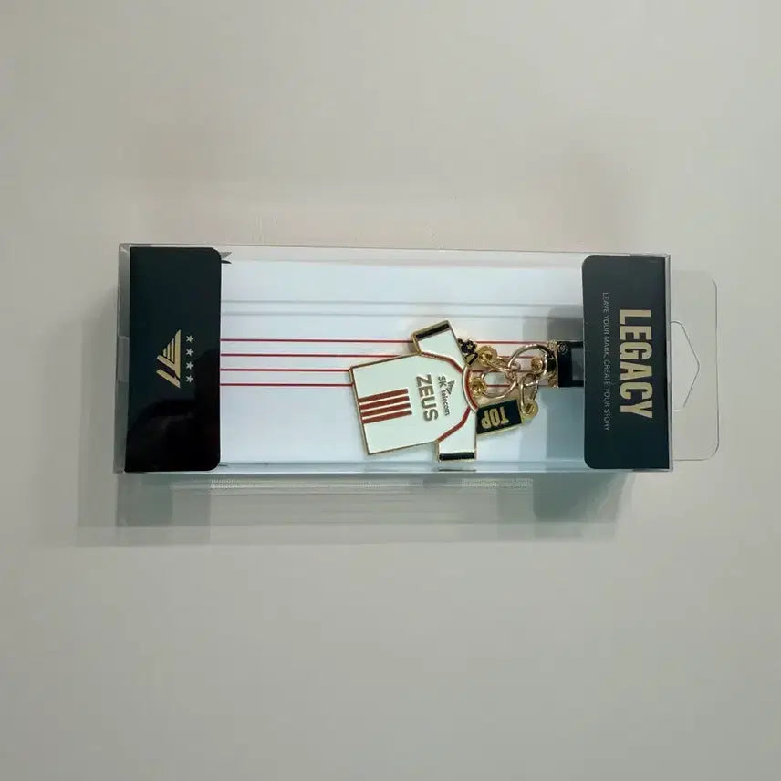 [BUNJANG] HLE Zeus 2024 Worlds Uniform Keyring / 제우스 HLE 24월즈 유니폼 키링
