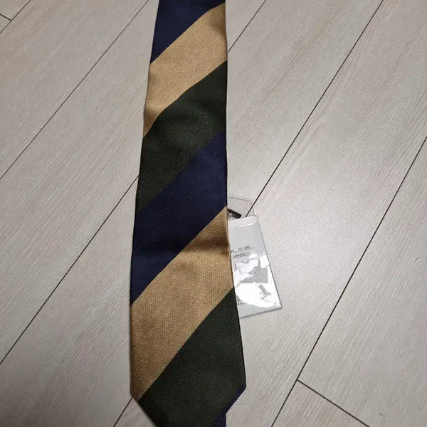[BUNJANG] Cambridge Members Stripe Necktie / 캠브리지 멤버스 스트라이프 넥타이(새상품)