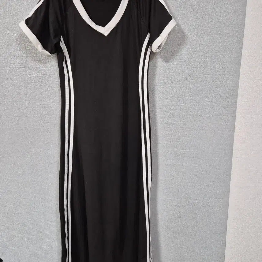 [BUNJANG] V-Neck Short-Sleeve Stripe Maxi Dress / 브이넥 3선 반팔원피스 55~66