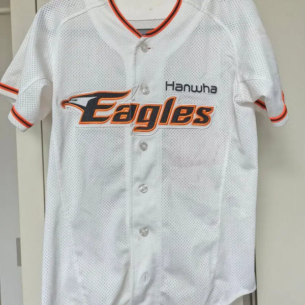 [BUNJANG] Hanwha Eagles Kwon Hyuk Player Marked White Jersey (Size 80) / 한화이글스 유니폼 80사이즈 권혁 선수 마킹 판매합니다