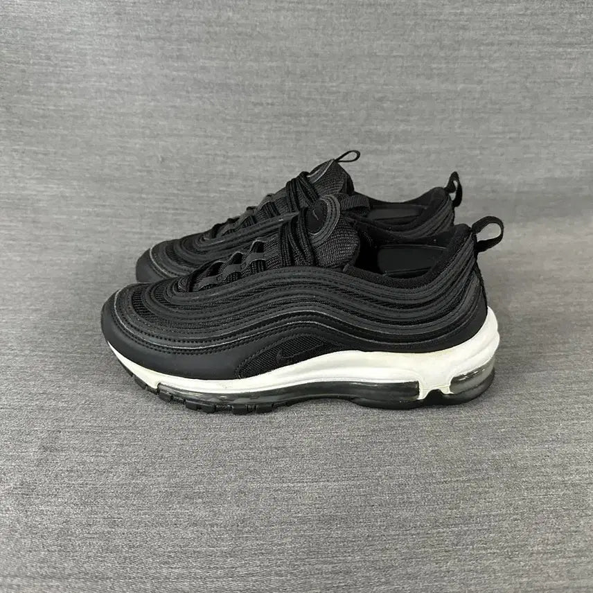 [BUNJANG] Nike Air Max 97 Black White Women's Shoes (235mm) / 나이키 에어맥스97 블랙화이트/여성(235mm)/s1978