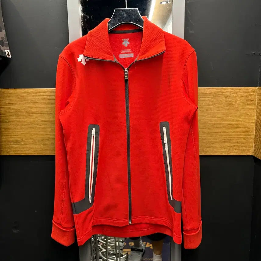 [BUNJANG] Descente Red Track Top / 데상트 레드 트랙탑