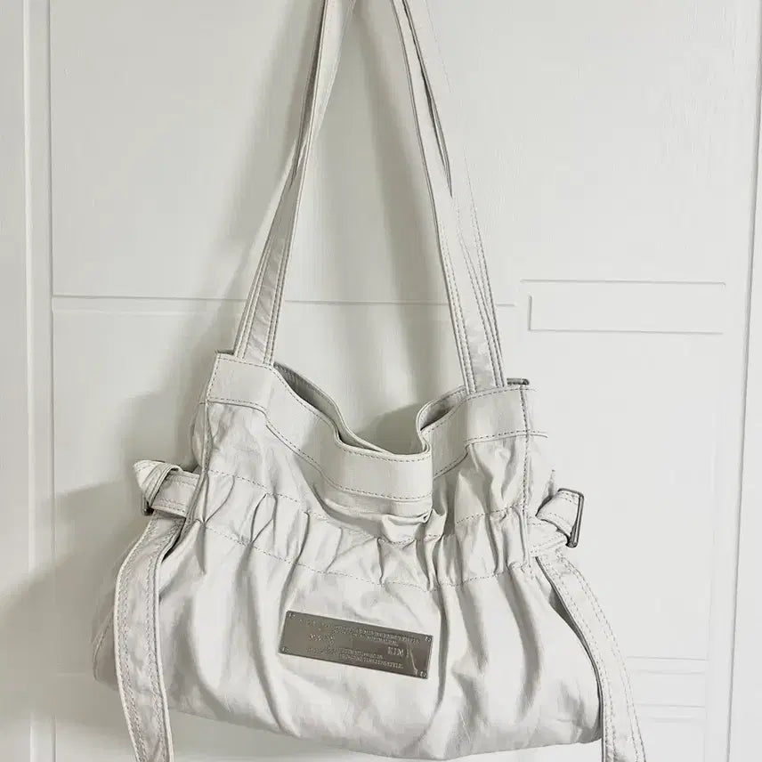 [BUNJANG] Matinkim Pou Leather Seashell Bag Ivory / 숄더백) 마뗑킴 포우 레더 씨쉘백 아이보리