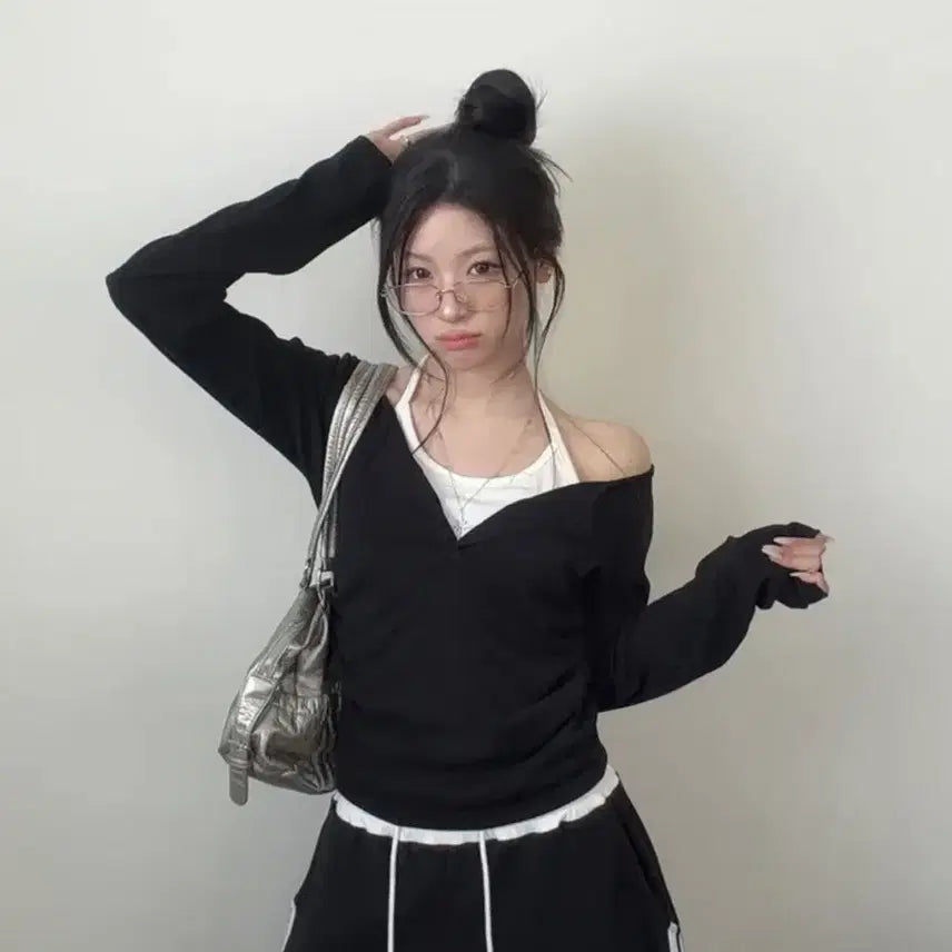 [BUNJANG] Black Halter Neck Henry Neck Top / 홀터나시 헨리닉 블랙