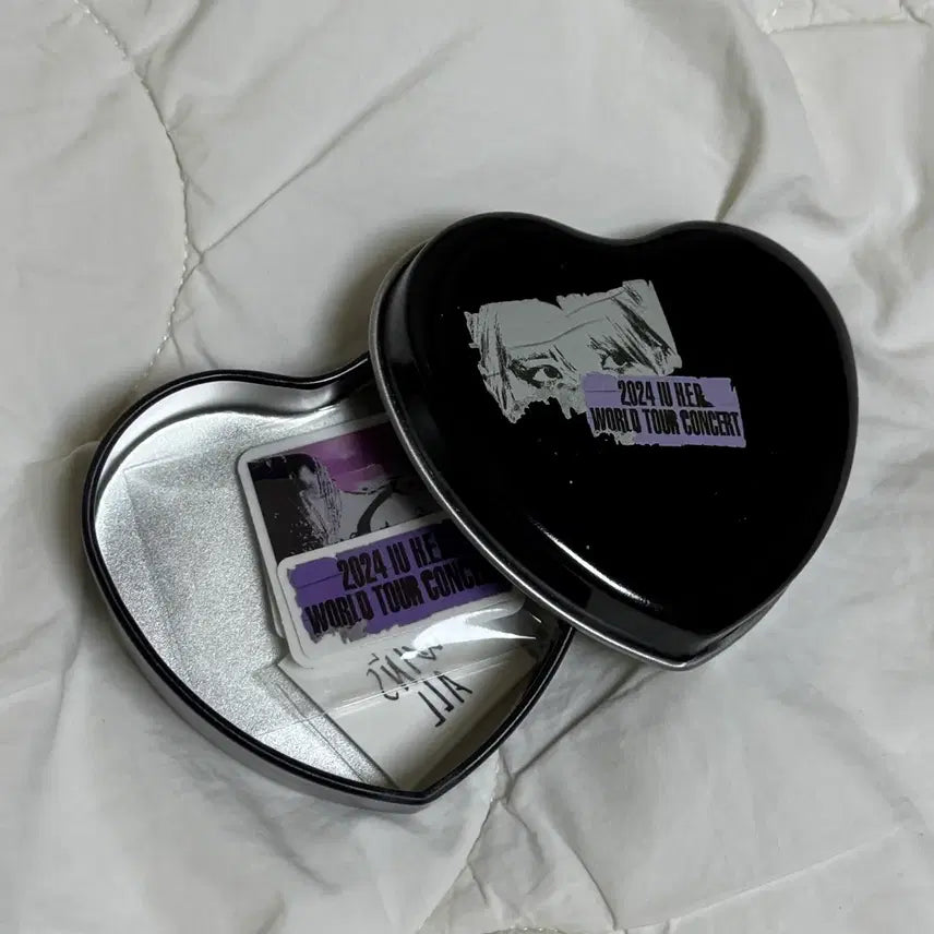 [BUNJANG] IU 'HER' World Tour Concert Tin Case Sticker Set / 아이유 HER 틴케이스 스티커 세트
