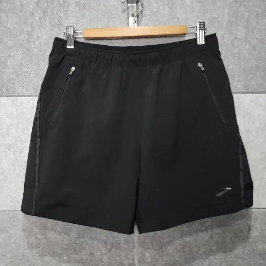 [BUNJANG] Brooks Men's Running Shorts (Size L) - Black / 브룩스 남성 러닝 쇼츠 (사이즈 L)