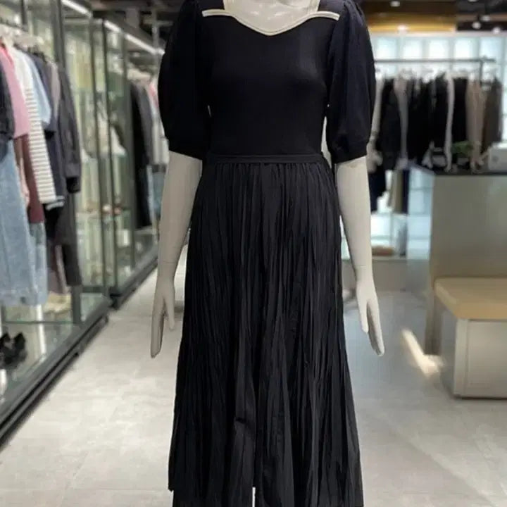 [BUNJANG] ZOOC Square Neck Knit Color Block Pleated Long Dress / ZOOC 주크 스퀘어넥 니트 배색 플리츠 롱 원피스