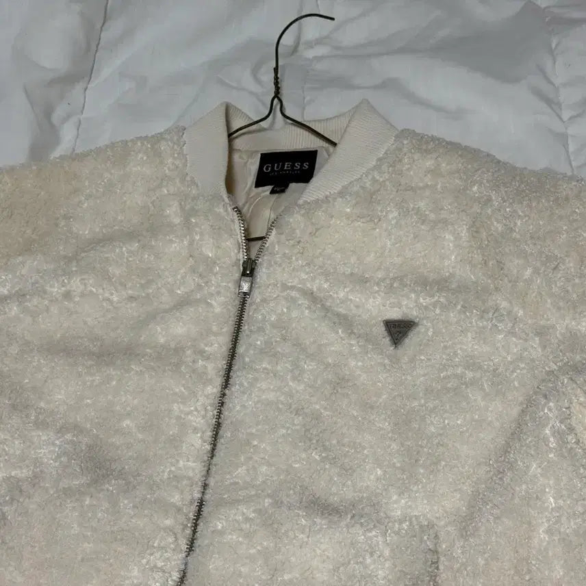 [BUNJANG] Guess Fleece Zip-Up Jacket Ivory / 게스 플리스 집업 자켓 아이보리