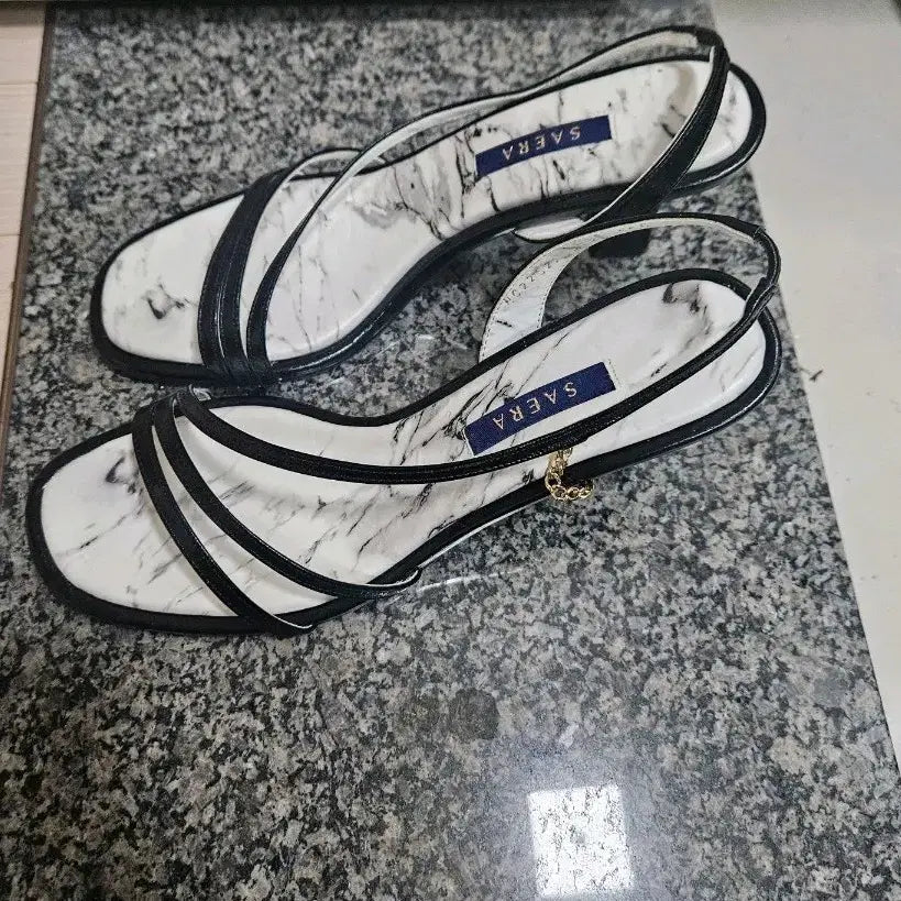 [BUNJANG] Saera Leather Sandals 6.5cm Heel / 245) 세라 SAERA 샌들 새상품