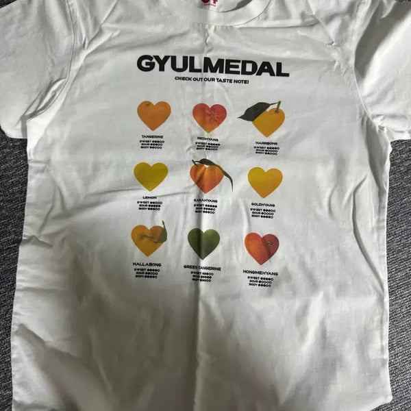 [BUNJANG] Uniqlo Orange Medal T-Shirt - Medium / 유니클로 귤메달티셔츠 M