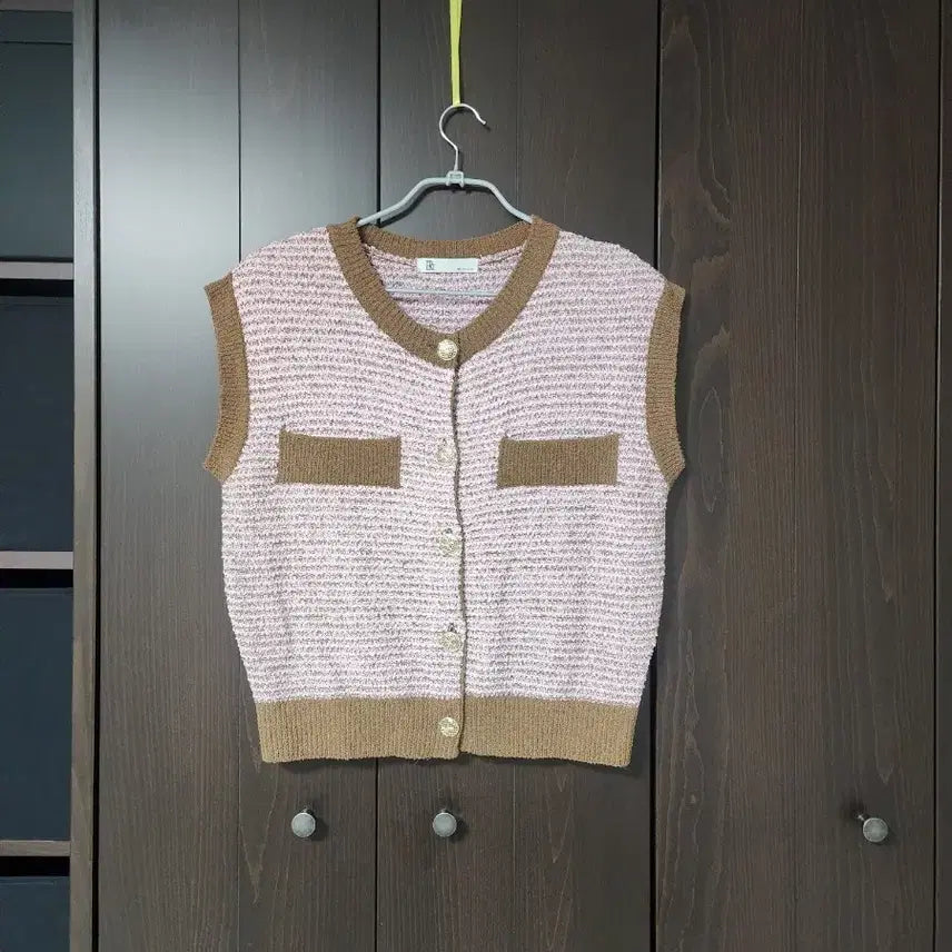 [BUNJANG] Lounge&amp; Knit Vest Brown Pink / 라운지앤드 노카라 니트 조끼 브라운 핑크