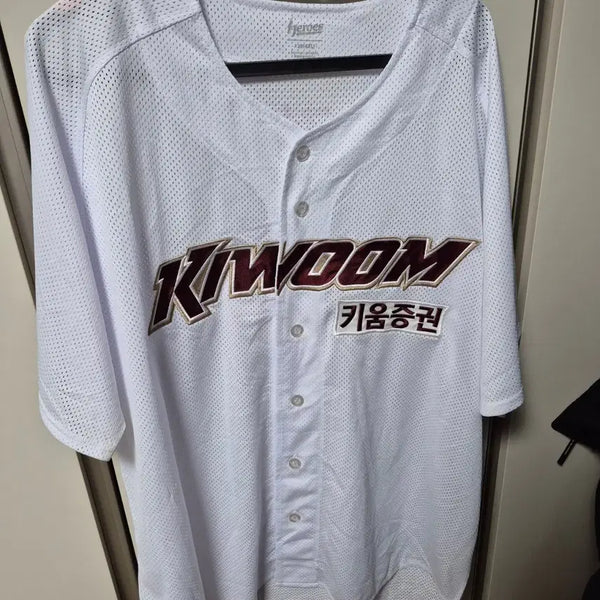 [BUNJANG] Kiwoom Heroes Lee Jung-hoo Home Baseball Jersey (Size 120) / 키움히어로즈 유니폼 120 빅사이즈 이정후마킹 판매합니다