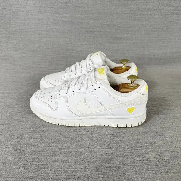 [BUNJANG] Nike Dunk Low Valentine's Day White Optic Women's Shoes (240mm) / 나이키 덩크로우 발렌타인데이 화이트옵틱/여성(240mm)/s1981