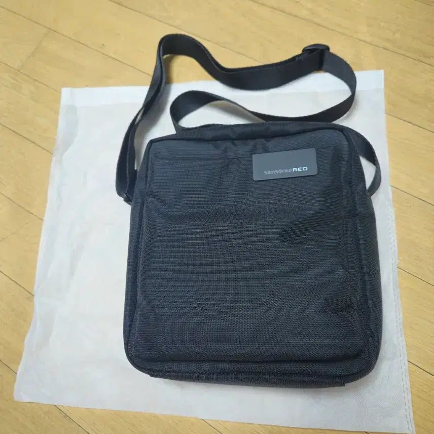 [BUNJANG] Samsonite Red Crossbody Bag / 쌤소나이트 크로스백