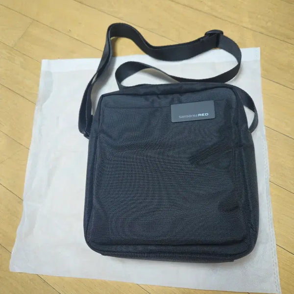 [BUNJANG] Samsonite Red Crossbody Bag / 쌤소나이트 크로스백