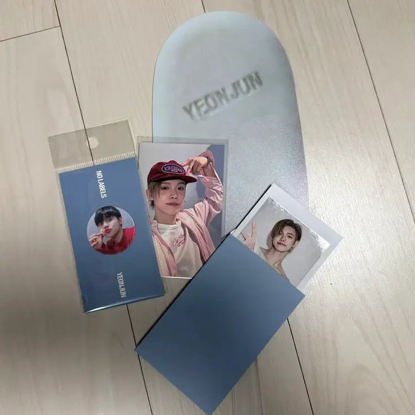 [BUNJANG] TXT Yeonjun Ice Cream Studio Photocard, Fan, Screen Cleaner Set / 투바투 연준 아이스크림 공방 포카 폴라 부채 액정클리너 세트