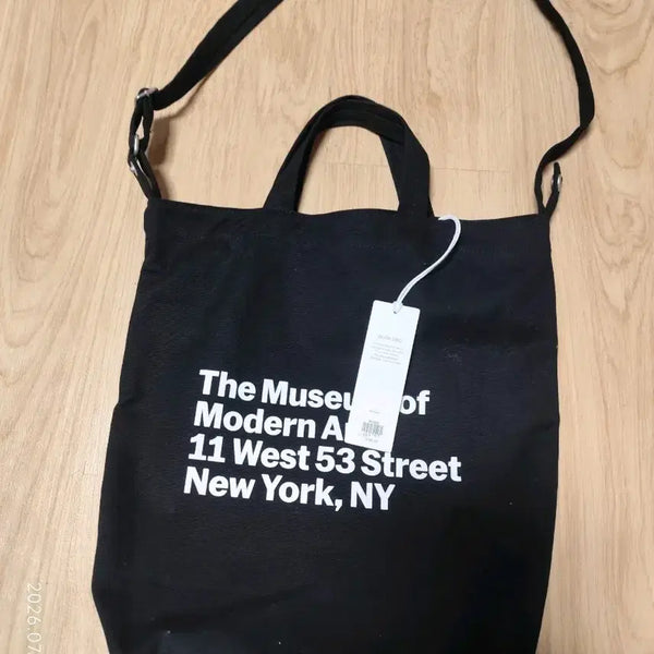 [BUNJANG] MoMA Museum of Modern Art Shopper Bag Black / 모마 뮤지엄 오브 모던 아트 쇼퍼백 블랙 새제품