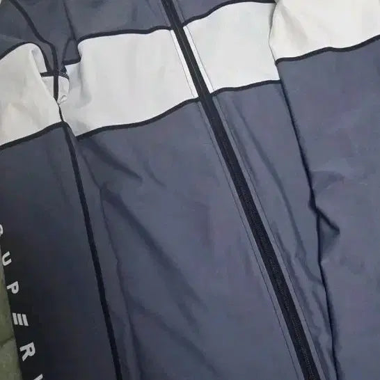 [BUNJANG] Superwave Rash Guard Zip-Up Set (M) & Under Armour Rash Guard Pants (28) / 슈퍼웨이브 래쉬가드 집업 M+언더아어 래쉬가드 바지 세트판매