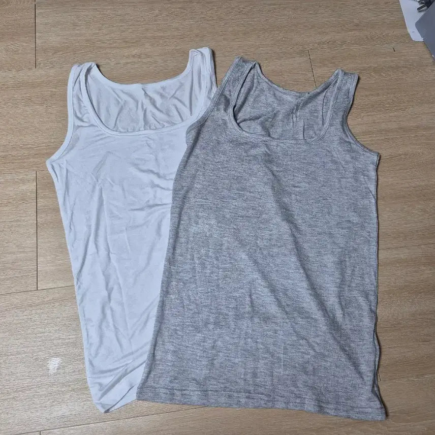 [BUNJANG] 2-Pack Basic Tank Tops (White/Gray) / 나시티 2장 흰색/그레이