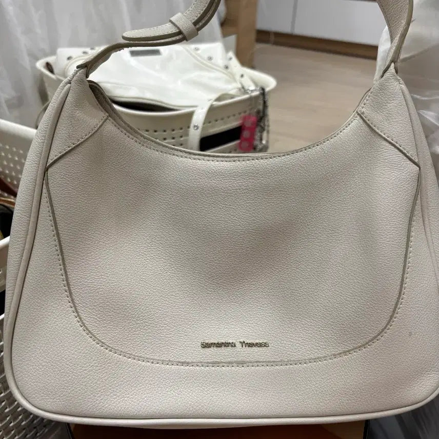 [BUNJANG] Samantha Thavasa Shoulder Bag Ivory / 사만사타바사 숄더백 아이보리