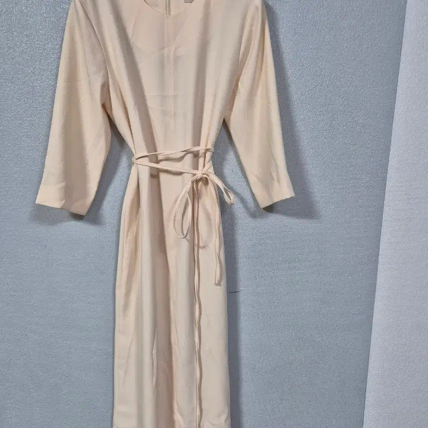 [BUNJANG] LEMUI Poly Belted Dress - Size 66 - Light Beige / LEMUI 폴리 벨티드원피스 66