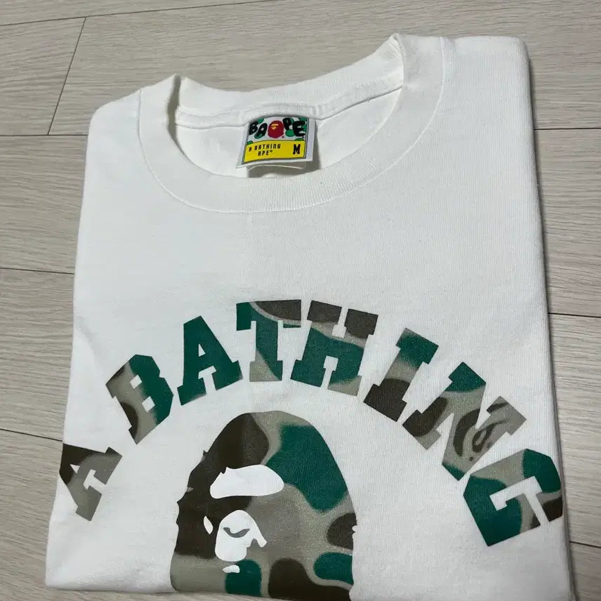 [BUNJANG] Bape Short-Sleeve T-Shirt White M / (정품)상태 좋은 베이프 반팔티 화이트 M