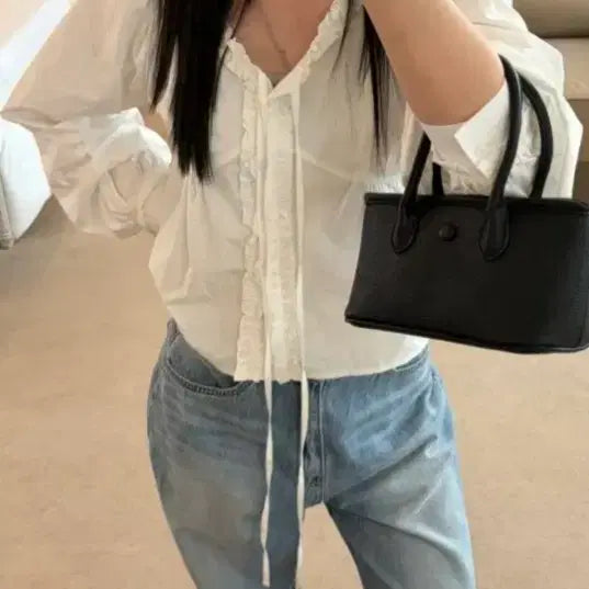 [BUNJANG] Nainy Blouse with Frill Detail and Ribbon Tie / 나이니 블라우스