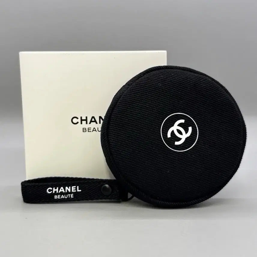 [BUNJANG] Chanel Beauty Black Round Mini Pouch Coin Wallet / 샤넬뷰티  블랙원형 미니파우치 동전지갑