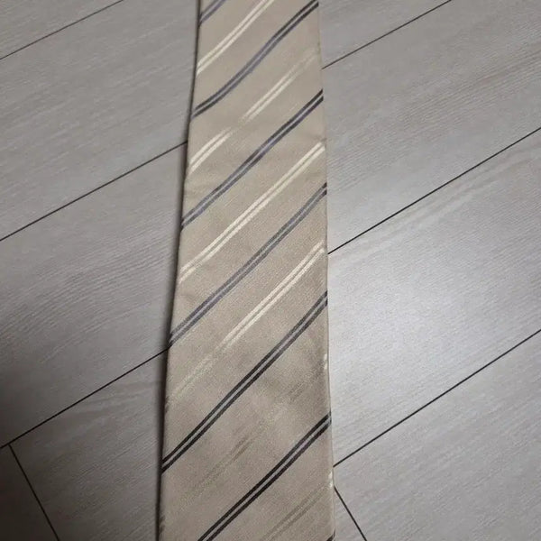 [BUNJANG] Cambridge Members Beige Stripe Necktie / 캠브리지 멤버스 베이지 스트라이프 넥타이(새상품)