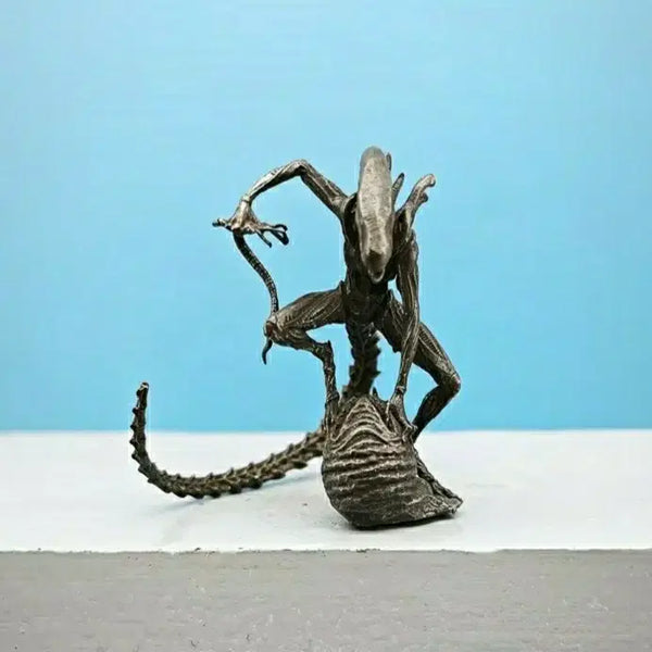 [BUNJANG] Brass Blood Alien Figurine / 소장용 작고 섬세한 황동제작 블러드 에이리언 1점 드립니다