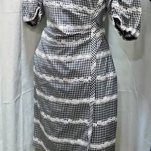 [BUNJANG] It's March Check Pattern Lace Detail Dress / 잇미샤원피스