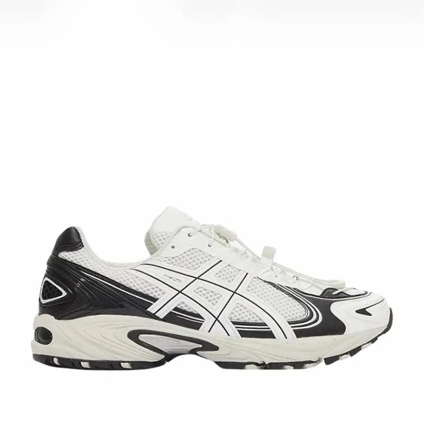 [BUNJANG] ASICS Gel-Kahana TR V4 White Black Sneakers / 아식스 젤카하나 TR V4 화이트 블랙