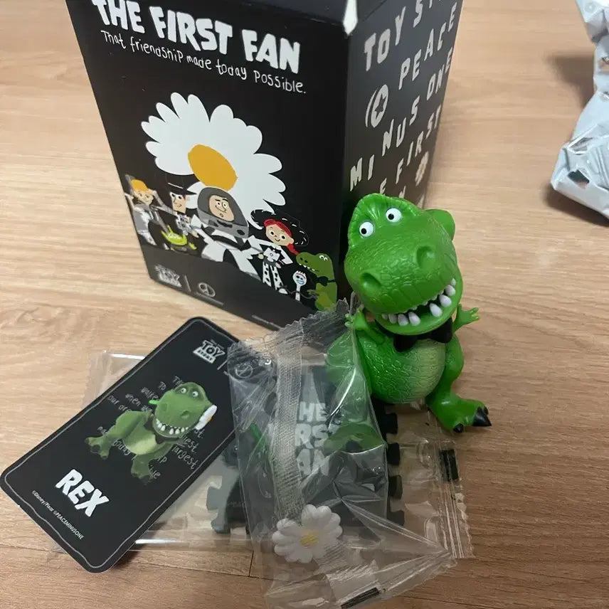 [BUNJANG] Peaceminusone x Toy Story Rex Figure / 피마원 토이스토리 렉스 피규어