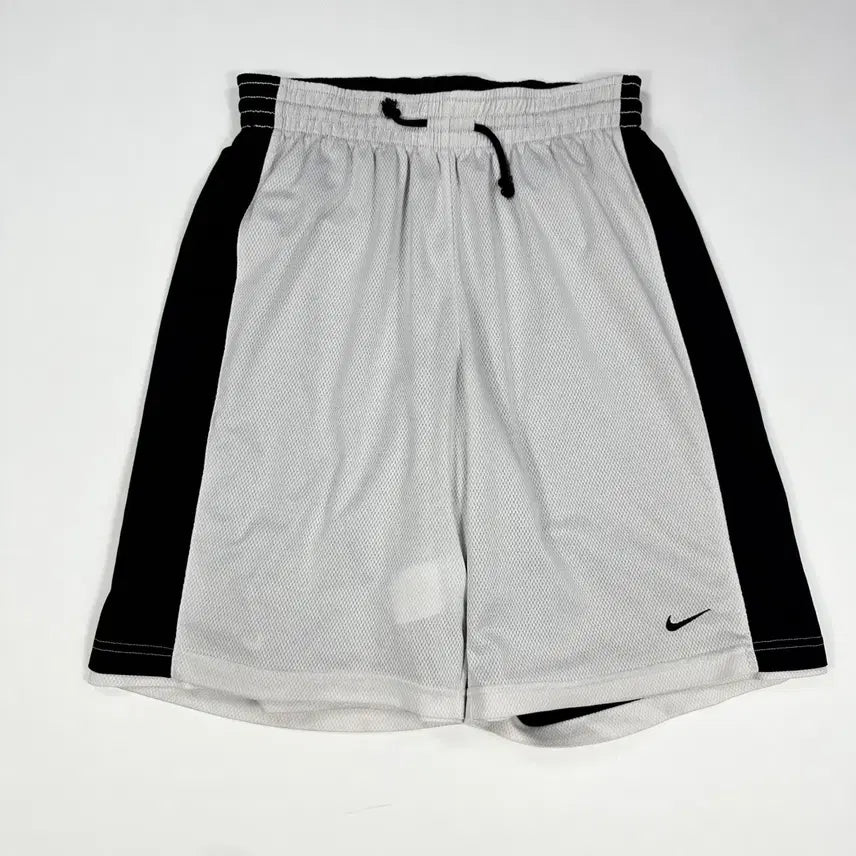 [BUNJANG] Nike Solo Swoosh Reversible Mesh Basketball Shorts Oreo M / (M) 나이키 솔로스우시 리버시블 메쉬 농구 반바지 오레오