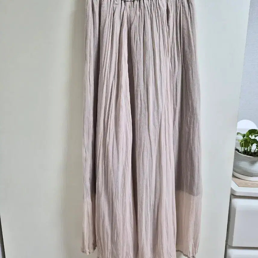 [BUNJANG] GU Beige Chiffon Long Skirt Size S / GU 베이지 쉬폰 롱스커트 S