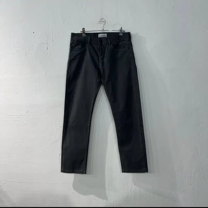 [BUNJANG] Stone Island Tapered Chino Pants Black Size 30 / 스톤 아일랜드 테이퍼드 치노팬츠 30