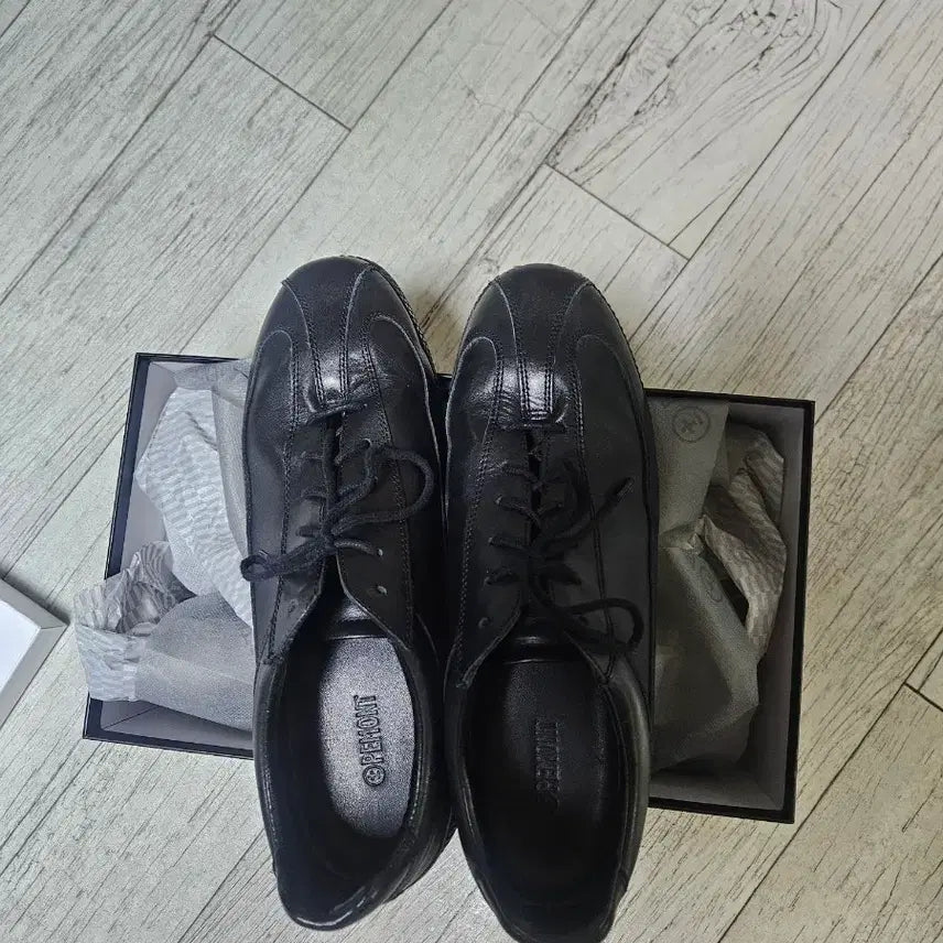 [BUNJANG] Femont Dress Sneakers Black Size 275 / 페몬트 드레스 275