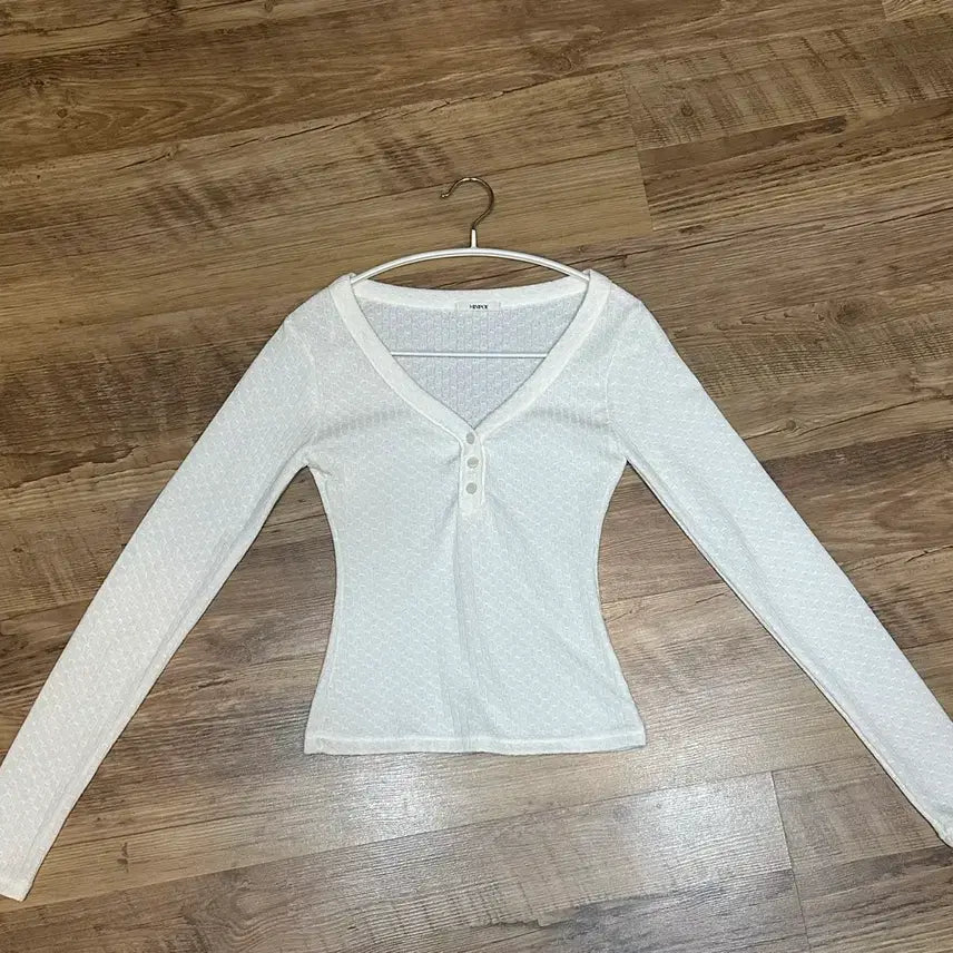 [BUNJANG] White Henly Neck Long Sleeve T-Shirt / 화이트 헨리넥 긴팔티