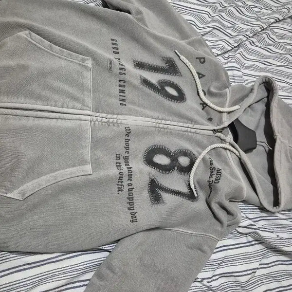 [BUNJANG] Vintage 1982 Uniform Zip-Up Hoodie Gray M / 1982 Vintage Uniform hoodie zip up gray