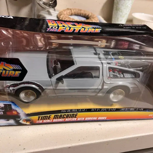 [BUNJANG] NECA Back to the Future DeLorean 1/16 Scale Diecast Replica / NECA 백투더퓨처 드로리언 피규어