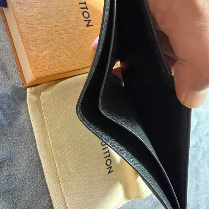 [BUNJANG] Louis Vuitton Monogram Eclipse Billfold Wallet / 루이비통 모노그램 이클립스 반지갑