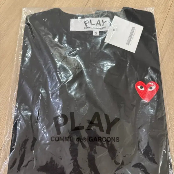 [BUNJANG] Comme des Garçons PLAY Black Short Sleeve T-Shirt Size S / (새상품)꼼데가르송 PLAY 블랙 반팔티 S
