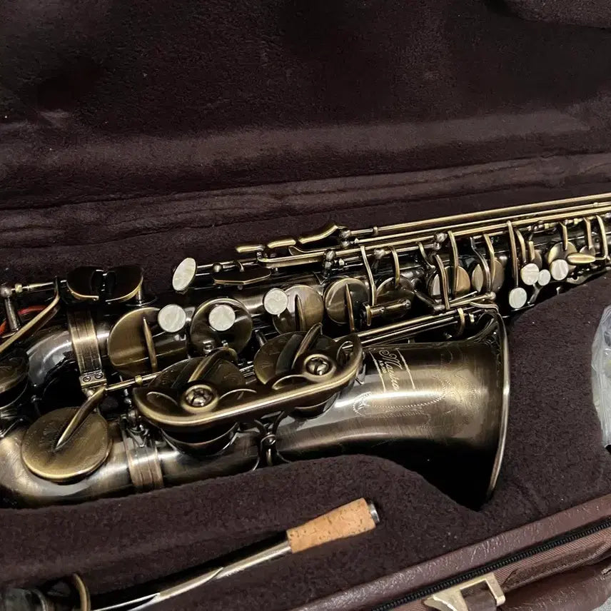 [BUNJANG] Maestro Alto Saxophone AS-100 (Antique - Full Set) / 마에스트로 알토 색소폰 (앤틱-풀구성)