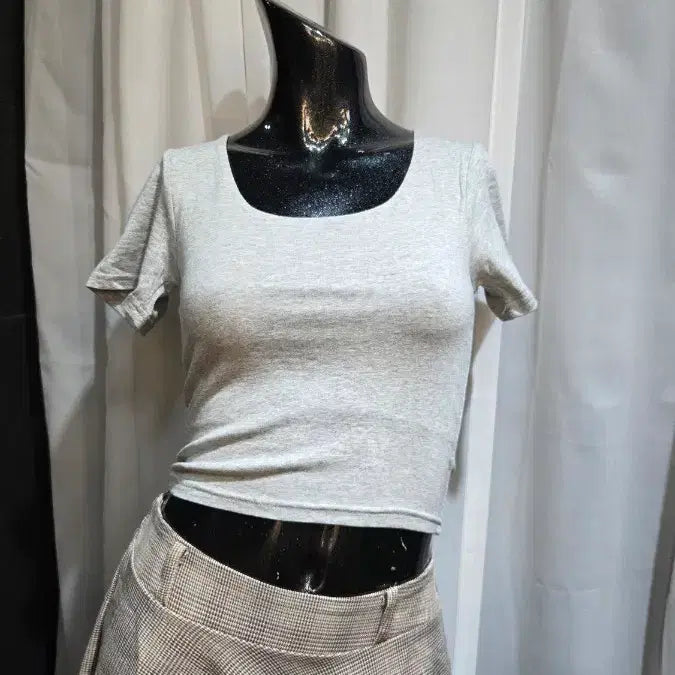 [BUNJANG] Slim Fit Double-Layered Grey Crop T-Shirt / 슬림 앞이중 그레이 크롭 반팔