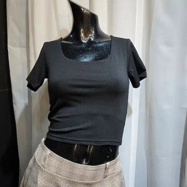 [BUNJANG] Black Slim Fit Cropped Short Sleeve T-Shirt / 슬림 앞이중 블랙 크롭 반팔