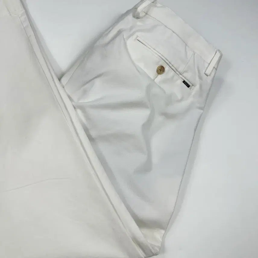 [BUNJANG] Polo Ralph Lauren Classic White Chino Pants (32 inch) / 폴로 랄프로렌 클래식 화이트 치노팬츠 (32인치)