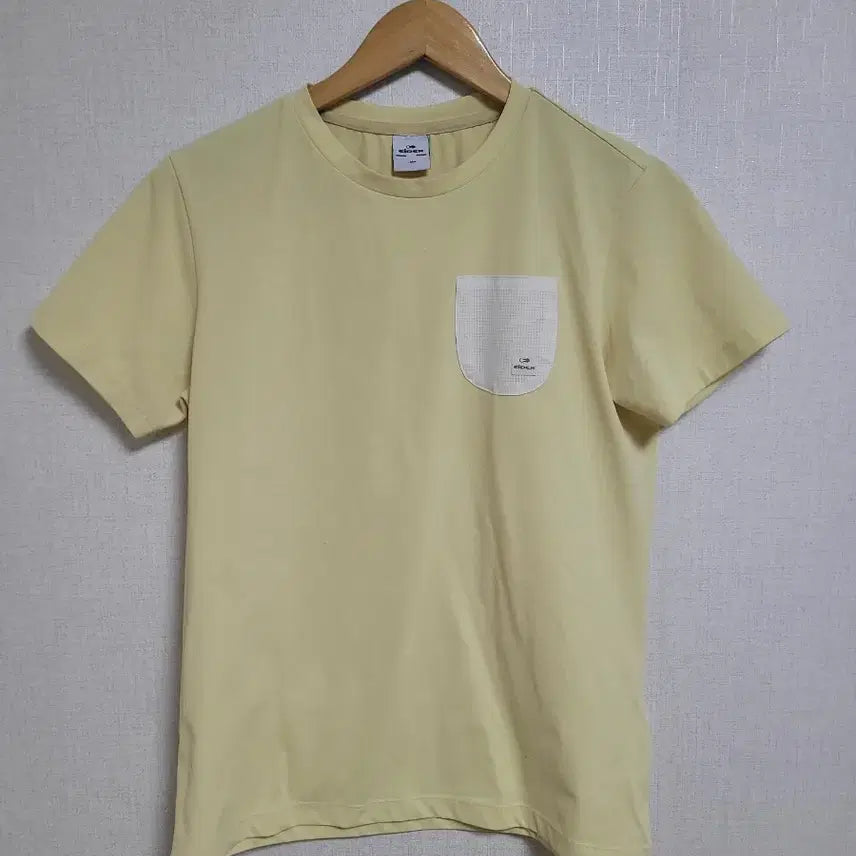 [BUNJANG] Eider Women's Pastel Yellow Pocket T-Shirt / 아이더 티셔츠